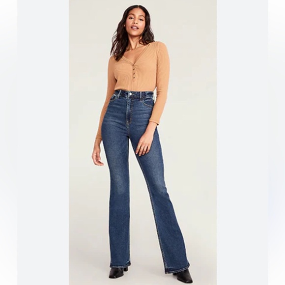 NWT Old Navy High Rise Flare Jeans Size 4 - Picture 1 of 7